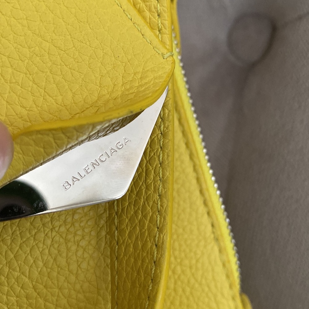 Balenciaga Leather Le Dix New Cartable Shoulder Bag - Picture 8 of 17